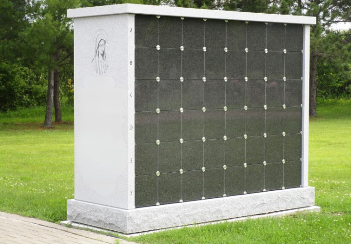 Gravure de plaque colombarium