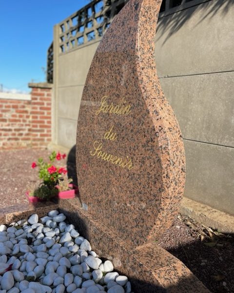 Exemple marbre jardin du souvenir