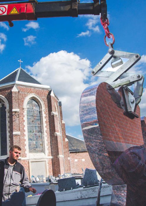 Pose de monument funéraire